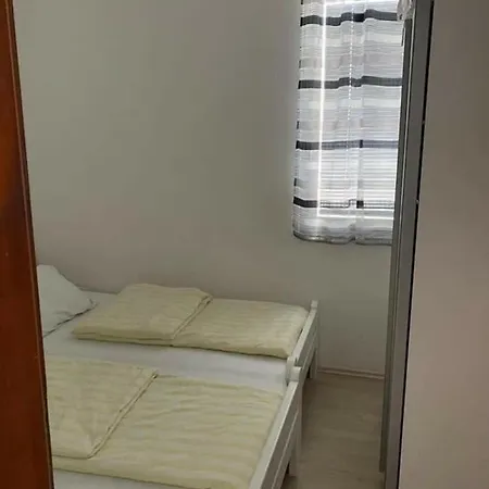 N.n Apartment *