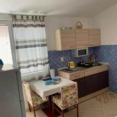N.n Apartment Vir